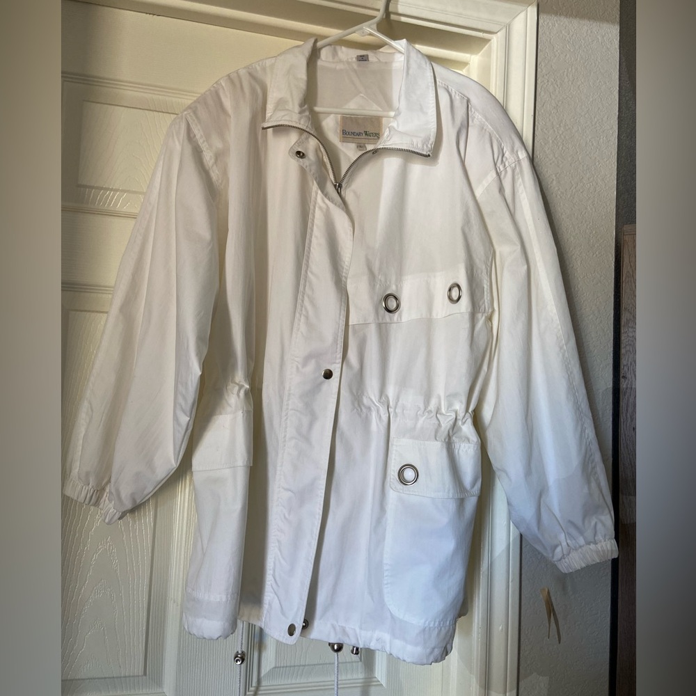 NWT Rare Vintage Boundary Waters Woman’s White 90’s style drawstring Jacket Lrg